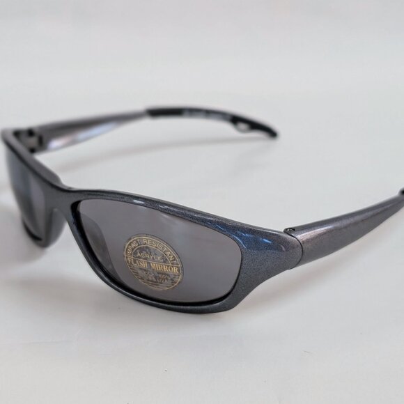 NWT Vintage 90's PC Rectangle Sporty Sunglasses (S. Gray) - Picture 3 of 5